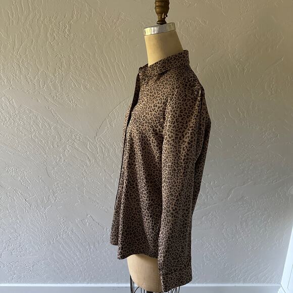 CHICOS | Womens No-Iron All-Seasons Animal Print Shirt Size Medium Button Front - Picture 5 of 11